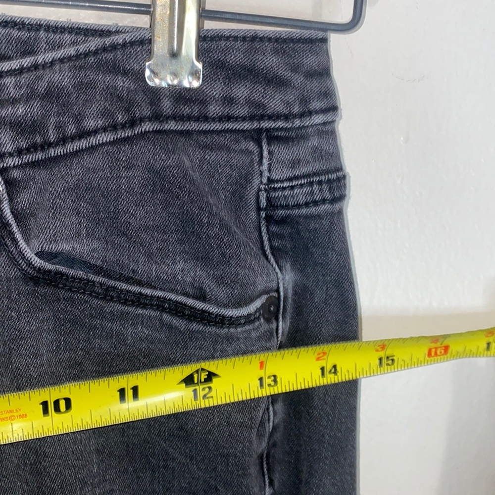 🎱Adorable Black skinny jeans! - Picture 5 of 7